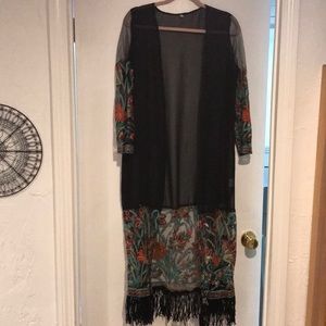 Embroidered Floral kimono